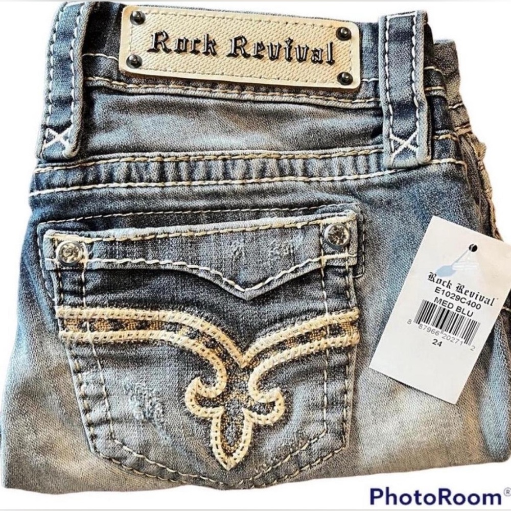 Rock Revival Women’s Capris Size 24 NWT